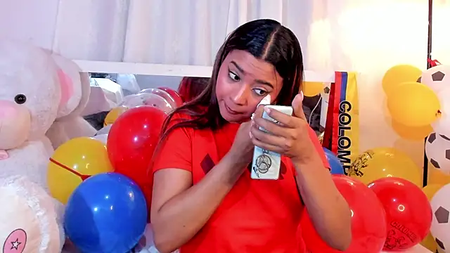 Snapshot of JessyZoe chatting on 06.21.26 JessyZoe online show from 06.21.26