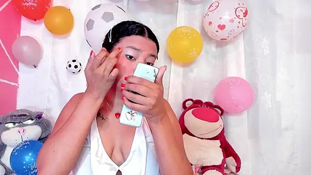 Snapshot of JessyZoe chatting on 07.17.26 JessyZoe online show from 07.17.26