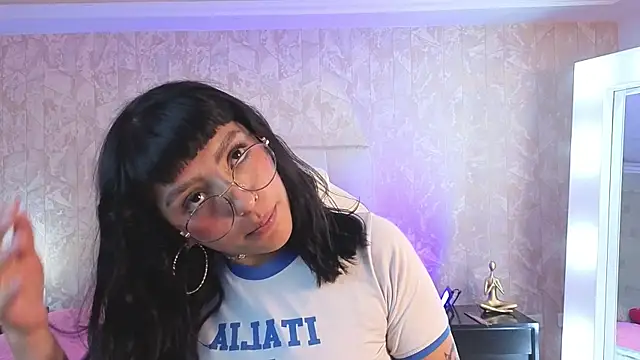 cute hollywood online show from 05.10.26
