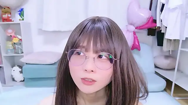 Snapshot of chihiro_ri chatting on 05.07.26 chihiro ri online show from 05.07.26