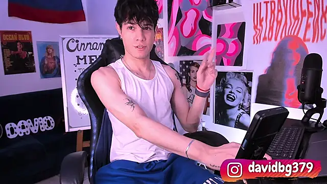 cinnamon boyxxx online show from 03.23.25