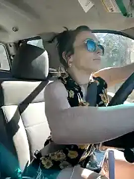 Genevieve143 online show from 03.11.25