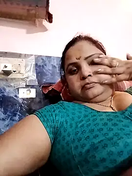 Snapshot of Kiyara7 chatting on 01.29.25 Kiyara7 online show from 01.29.25