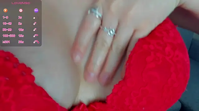 Snapshot of MilaDreamer chatting on 01.21.25 MilaDreamer online show from 01.21.25