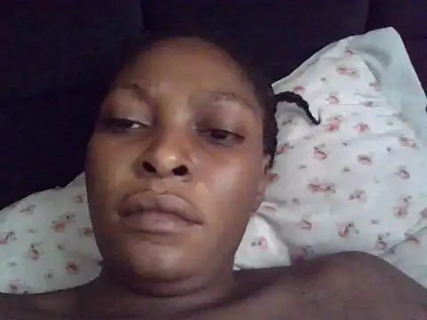 Midnight Clique  online show from 10.15.25