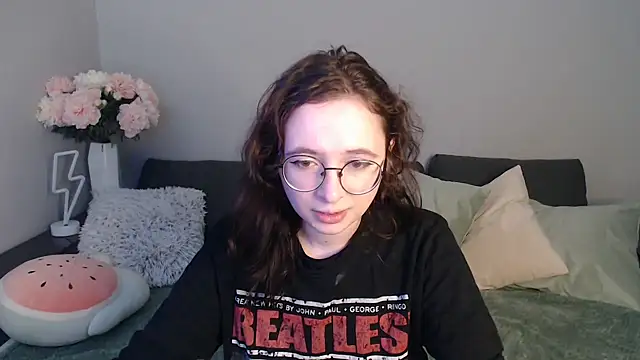 Mini Diva online show from 02.02.25