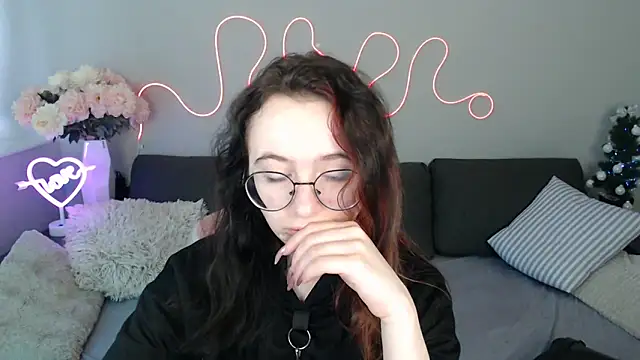 Mini Diva online show from 01.07.26