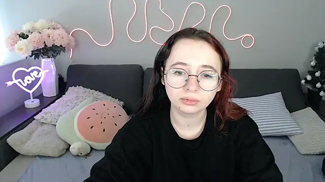 Snapshot of Mini_Diva chatting on 01.19.26 Mini Diva online show from 01.19.26