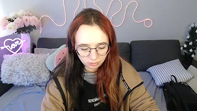 Snapshot of Mini_Diva chatting on 02.01.26 Mini Diva online show from 02.01.26