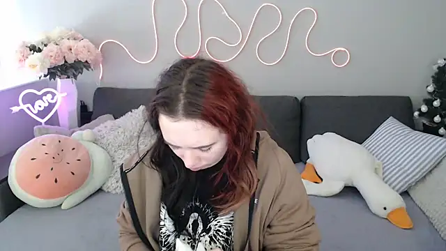 Snapshot of Mini_Diva chatting on 02.22.26 Mini Diva online show from 02.22.26