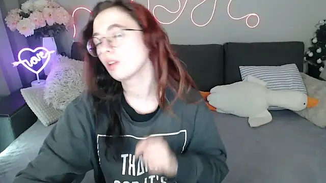 Mini Diva online show from 04.12.26