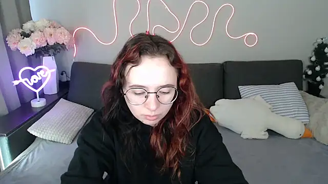 Mini Diva online show from 04.18.26