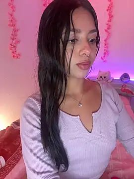 Snapshot of AliceJovovich chatting on 12.03.24 AliceJovovich online show from 12.03.24