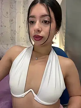 Snapshot of AliceJovovich chatting on 12.30.24 AliceJovovich online show from 12.30.24