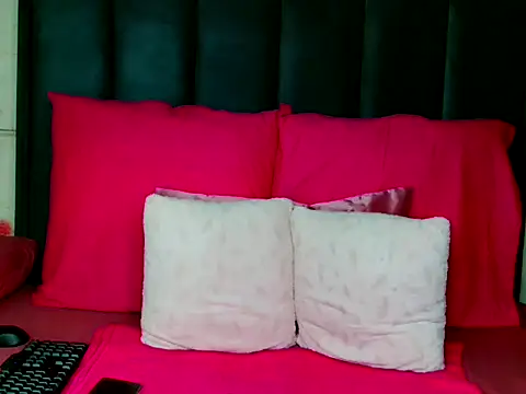 Kiaralane xx online show from 11.05.25