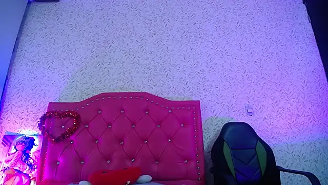 luly pink online show from 09.20.25