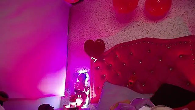 luly pink online show from 02.11.26