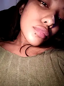 Snapshot of VictoireFeller chatting on 10.19.25 VictoireFeller online show from 10.19.25