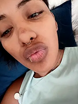 VictoireFeller online show from 01.06.26