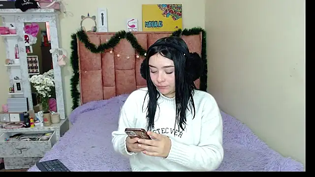 Snapshot of nahia__2 chatting on 12.12.24 nahia 2 online show from 12.12.24
