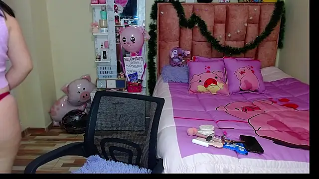 Snapshot of nahia__2 chatting on 12.23.24 nahia 2 online show from 12.23.24