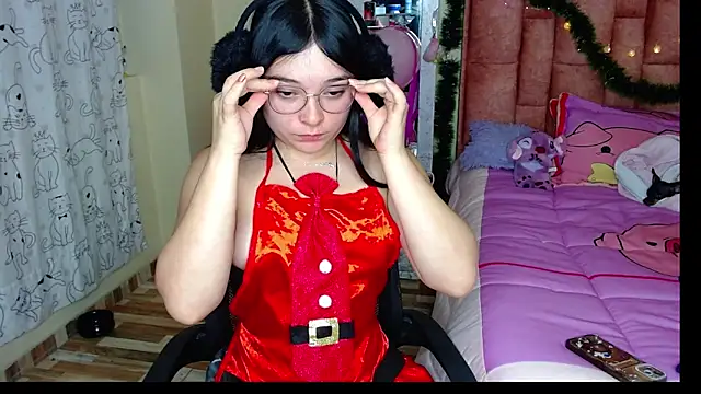 Snapshot of nahia__2 chatting on 12.24.24 nahia 2 online show from 12.24.24