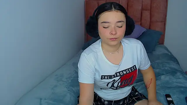 Snapshot of nahia__2 chatting on 11.10.25 nahia 2 online show from 11.10.25