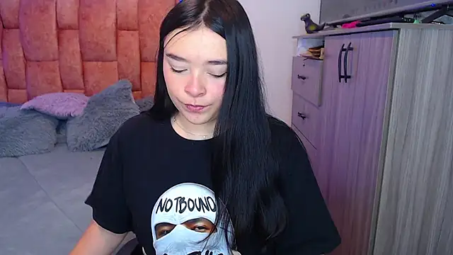 Snapshot of nahia__2 chatting on 11.12.25 nahia 2 online show from 11.12.25