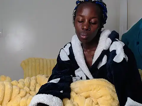 Snapshot of Hotellen chatting on 07.15.26 Hotellen online show from 07.15.26