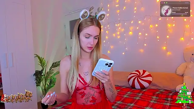 Snapshot of Kamila_icee chatting on 12.25.24 Kamila icee online show from 12.25.24