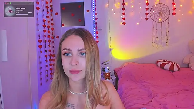 Snapshot of Kamila_icee chatting on 02.14.25 Kamila icee online show from 02.14.25