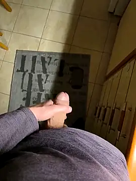 Snapshot of onbifeet chatting on 02.16.25 onbifeet online show from 02.16.25