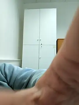 Snapshot of onbifeet chatting on 03.04.25 onbifeet online show from 03.04.25