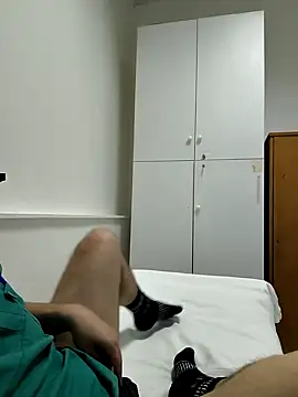 Snapshot of onbifeet chatting on 03.05.25 onbifeet online show from 03.05.25