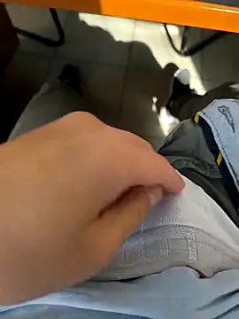 Snapshot of onbifeet chatting on 11.16.25 onbifeet online show from 11.16.25