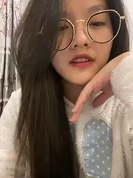 Snapshot of Krixxi22 chatting on 12.21.24 Krixxi22 online show from 12.21.24