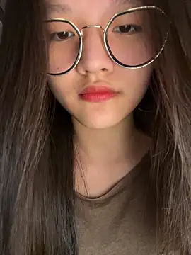 Krixxi22 online show from 10.21.25