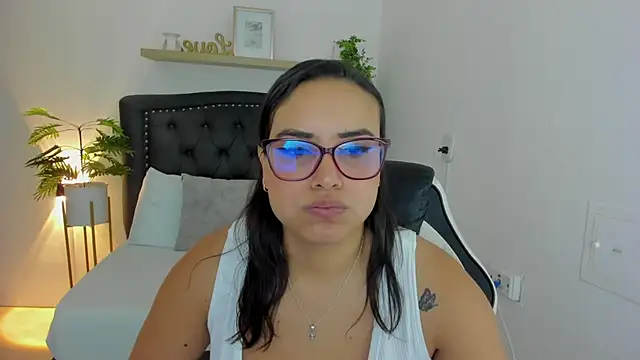 zoe danae  online show from 01.17.25