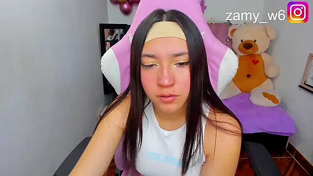 karla cute01 online show from 11.28.25