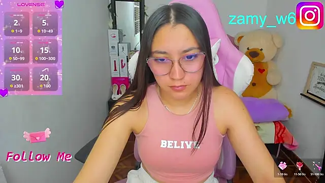 Snapshot of karla_cute01 chatting on 05.12.26 karla cute01 online show from 05.12.26