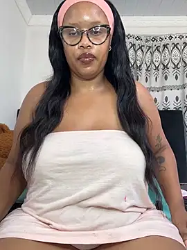 MimiCurves online show from 06.02.26