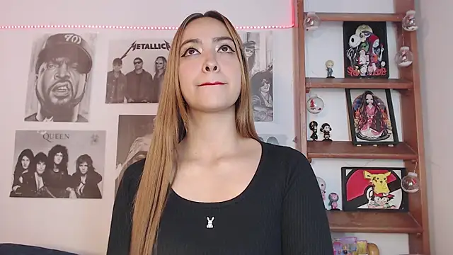 Snapshot of Meowlody chatting on 12.07.24 Meowlody online show from 12.07.24