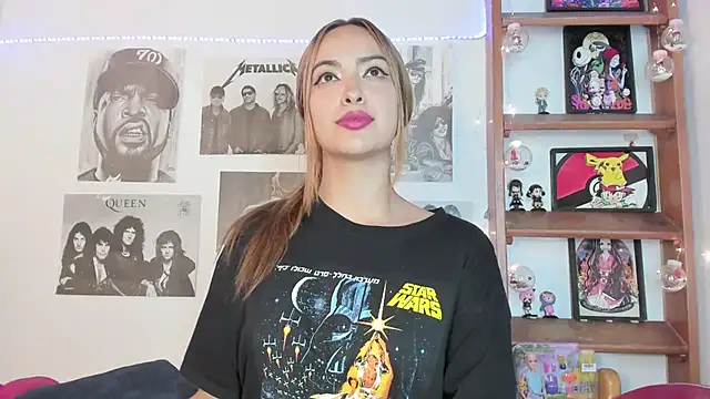 Snapshot of Meowlody chatting on 03.22.25 Meowlody online show from 03.22.25