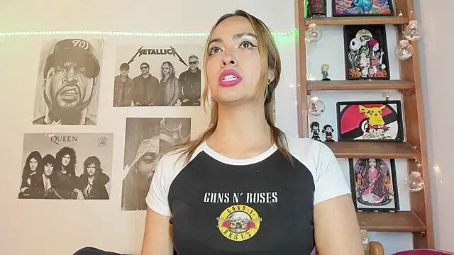 Snapshot of Meowlody chatting on 09.18.25 Meowlody online show from 09.18.25