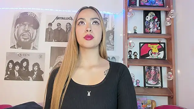 Snapshot of Meowlody chatting on 11.08.25 Meowlody online show from 11.08.25