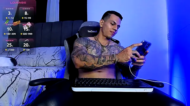 Aron Dark online show from 11.13.25