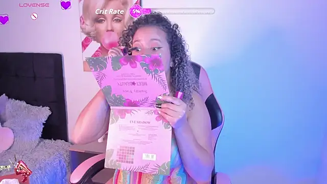 Kenia tompson01 online show from 10.29.25