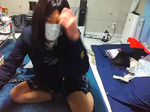 Snapshot of nao-0 chatting on 12.07.24 nao-0 online show from 12.07.24