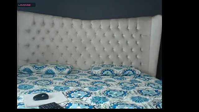 Snapshot of nichole_bree_ chatting on 09.12.25 nichole bree online show from 09.12.25