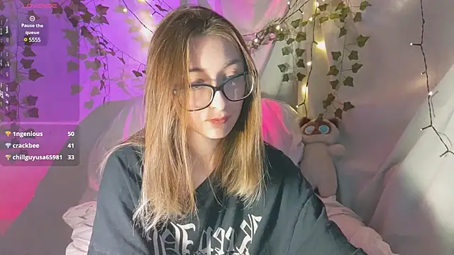 Snapshot of monlight__dana chatting on 12.06.24 monlight dana online show from 12.06.24